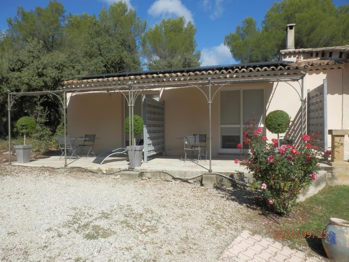Mas Les Vieux Chenes Bed & Breakfast Lambesc Bagian luar foto