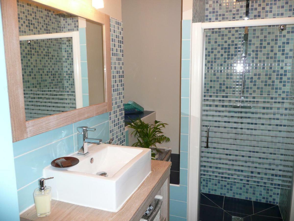 Mas Les Vieux Chenes Bed & Breakfast Lambesc Bagian luar foto
