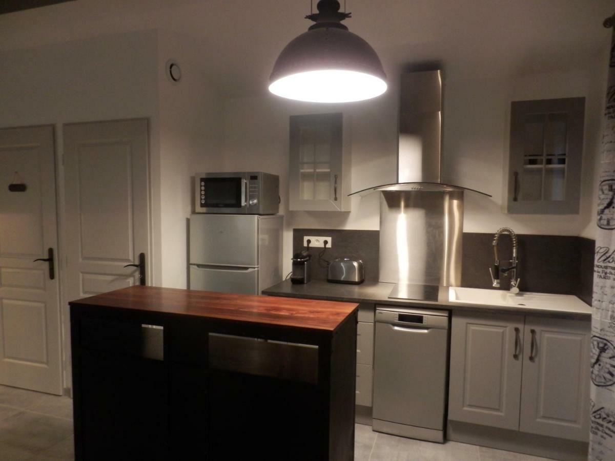 Mas Les Vieux Chenes Bed & Breakfast Lambesc Bagian luar foto