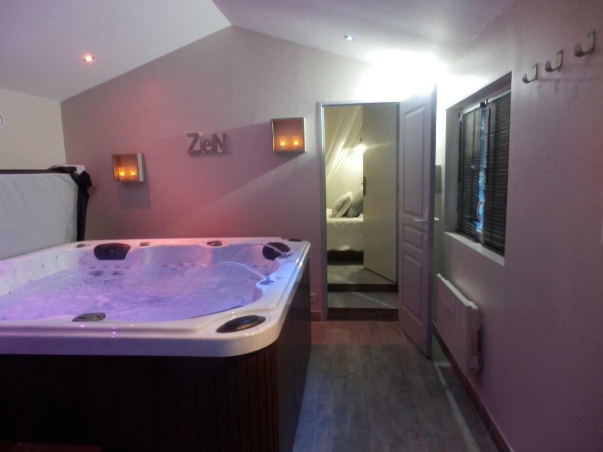 Mas Les Vieux Chenes Bed & Breakfast Lambesc Bagian luar foto